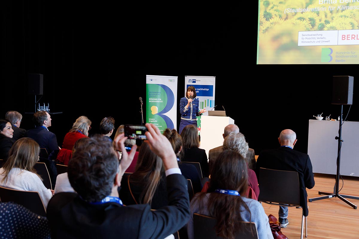 Ein Jahr Bündnis für Biodiversität: Wirtschaftlicher Erfolg durch ökologische Verantwortung